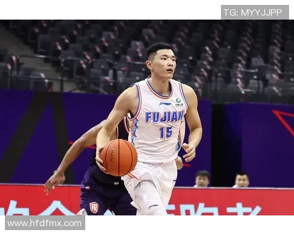 陈林坚的篮球之路：从青涩少年到职业巨星的成长历程与奋斗故事